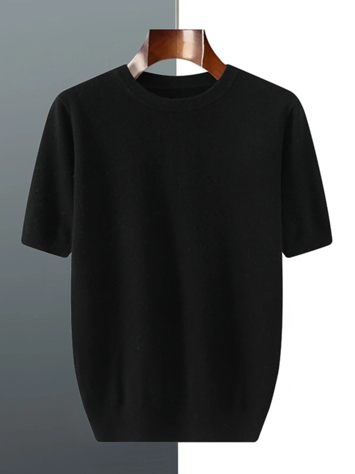 Camiseta de tricô masculina de manga curta preta, gola redonda e caimento solto