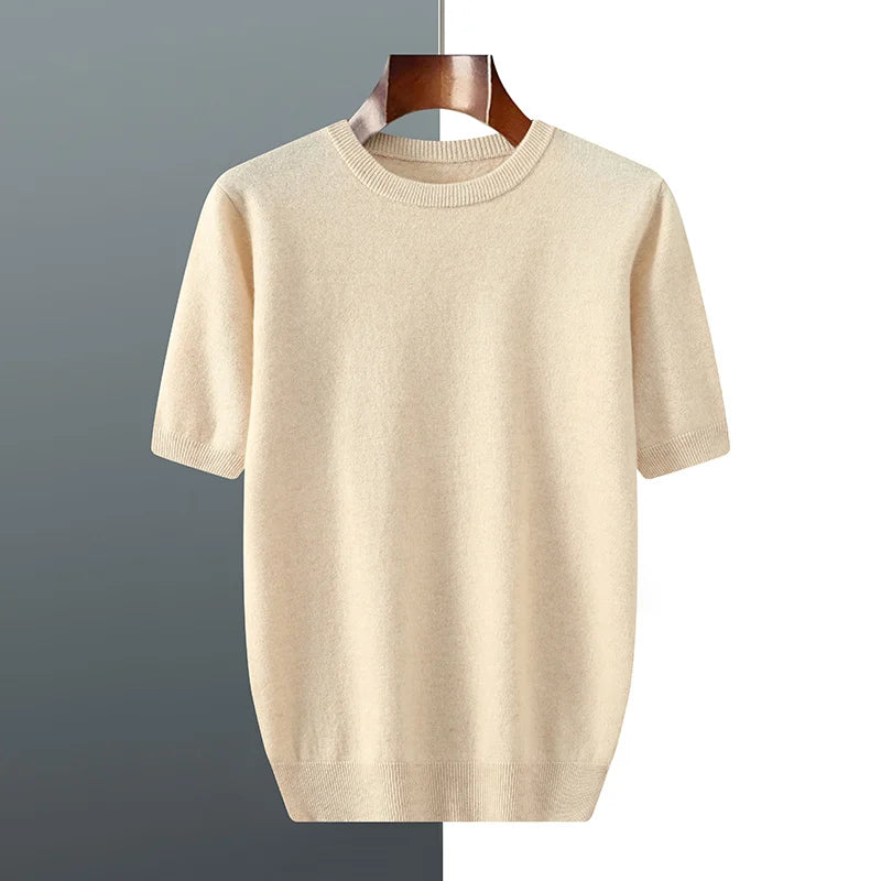Camiseta de tricô masculina de manga curta bege, gola redonda e caimento solto