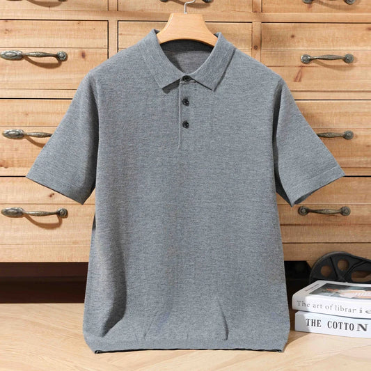 Polo de lã tricô cinza mescla, gola polo e botões na frente