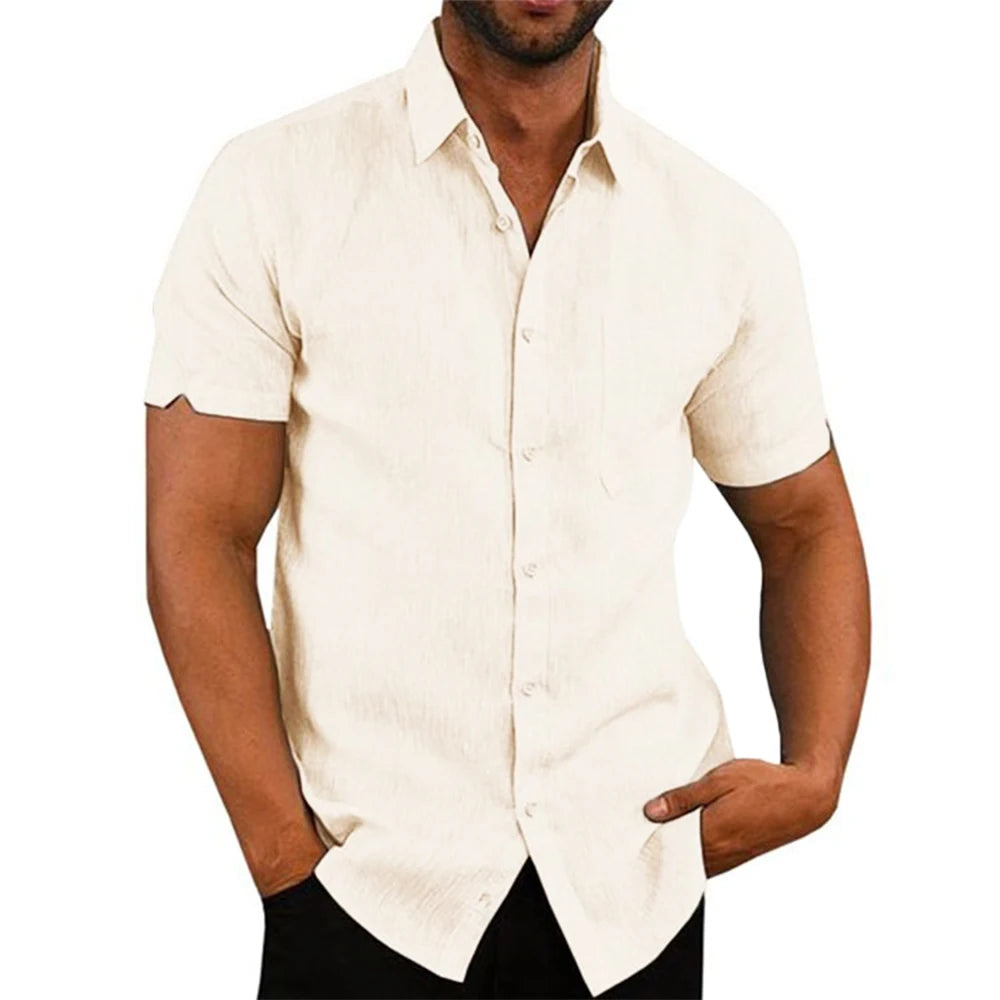 Camisa de linho bege, manga curta, colar e botões frontais